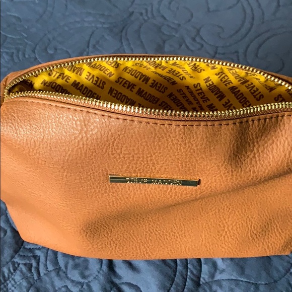 Steve Madden Large Tote - Picture 3 of 9